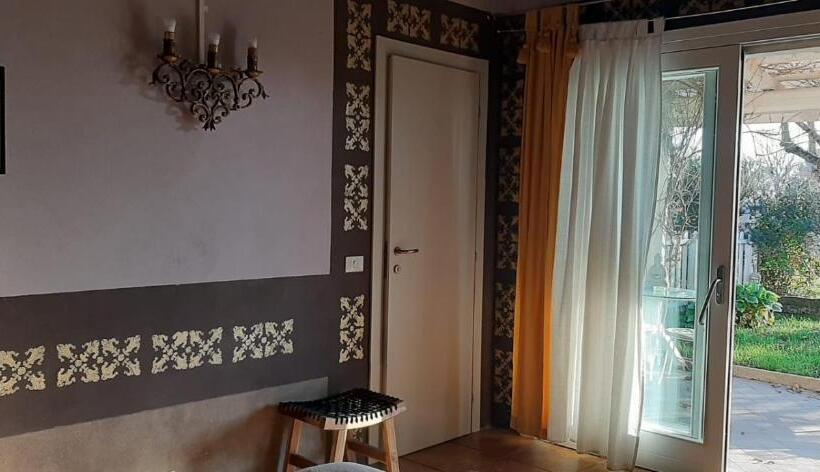 اتاق استاندارد, B&b Abracadabra