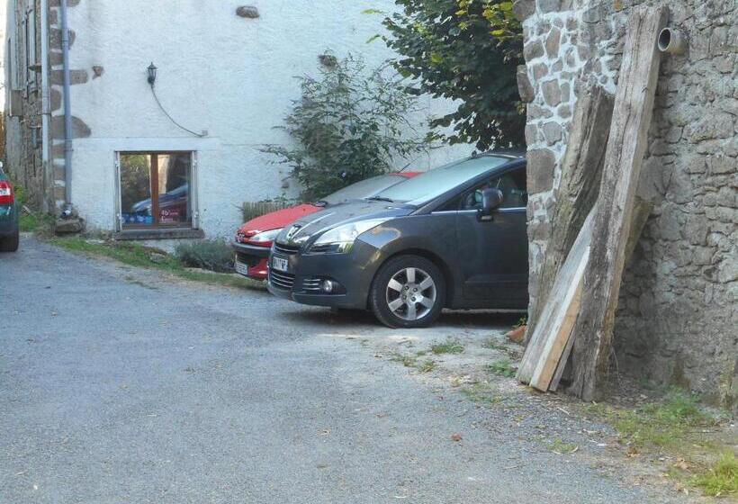 标准间, 38 Friaudour