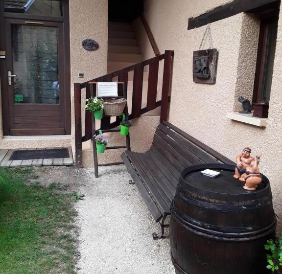 חדר סטנדרט, La Parenthèse