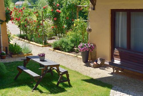 חדר סטנדרט לארבעה, La Parenthèse