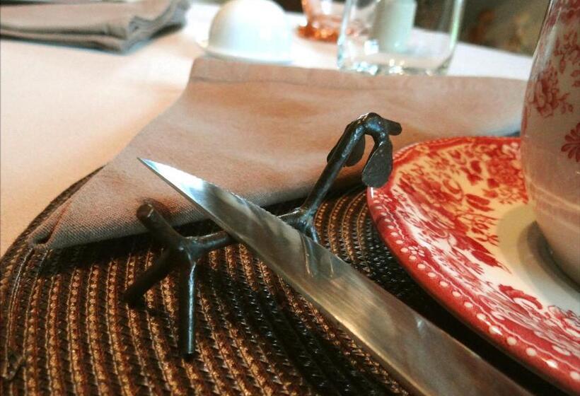 غرفة قياسية مطلّة علي الحديقة, Le Chemin D Ulphe