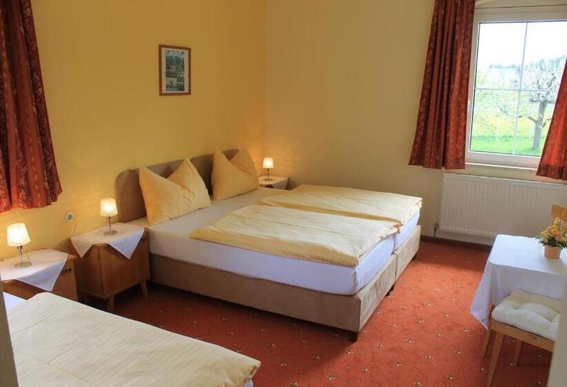 اتاق استاندارد سه نفره, Landhotel Gasthof Eichhof Natters