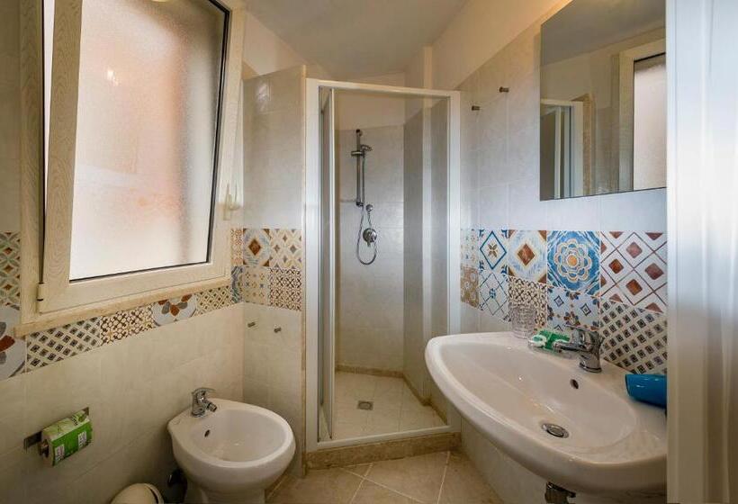 标准间, Affittacamere Amunì