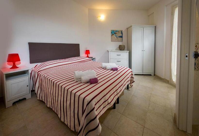 标准间带阳台, Affittacamere Amunì