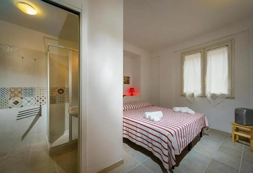 Basic-huone, Affittacamere Amunì