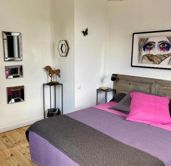 プールビュースタンダードルーム, Domaine D Aromm