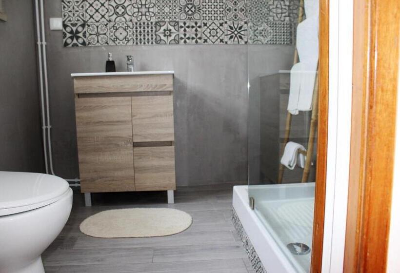 Standard Værelse, Foz Surfcamp