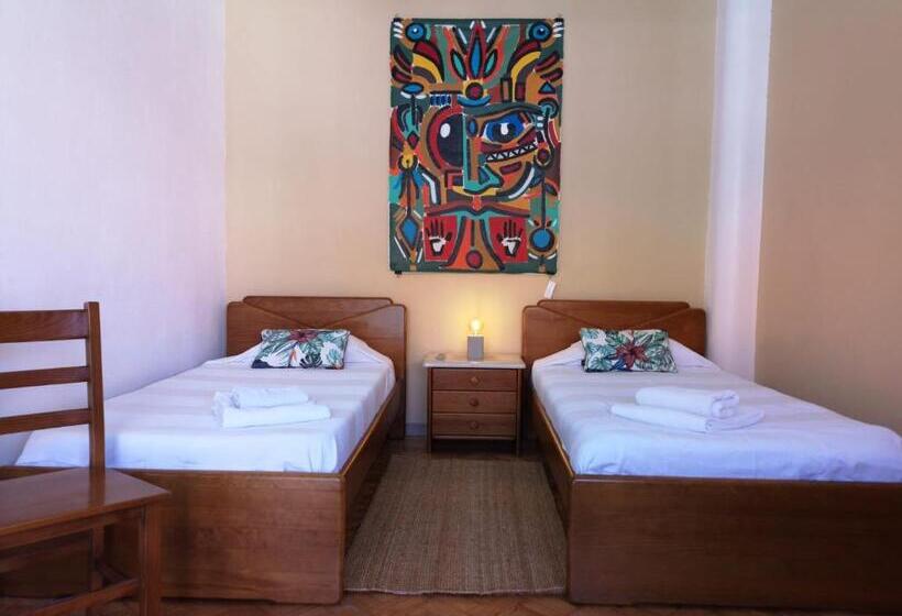 Standard 3 Pers. Værelse, Foz Surfcamp