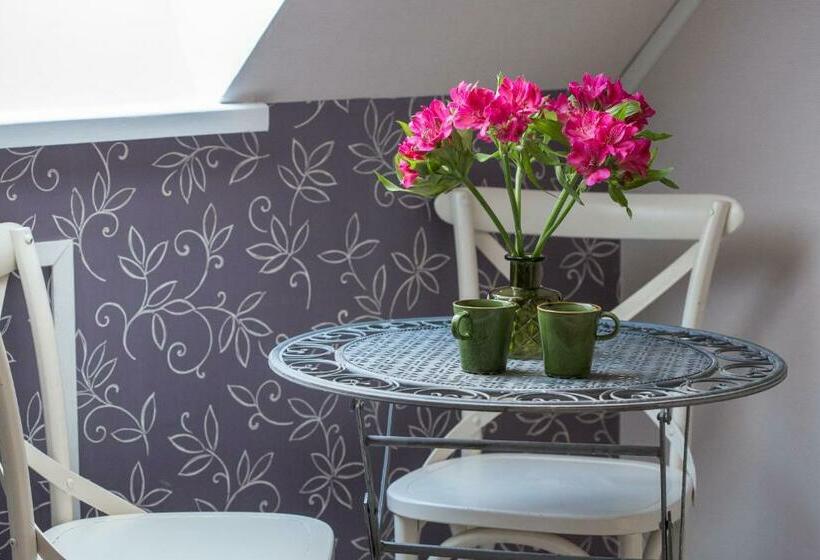 اتاق استاندارد, Suviste Guesthouse