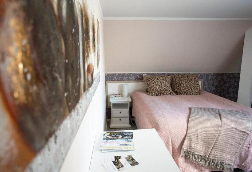 اتاق استاندارد, Suviste Guesthouse