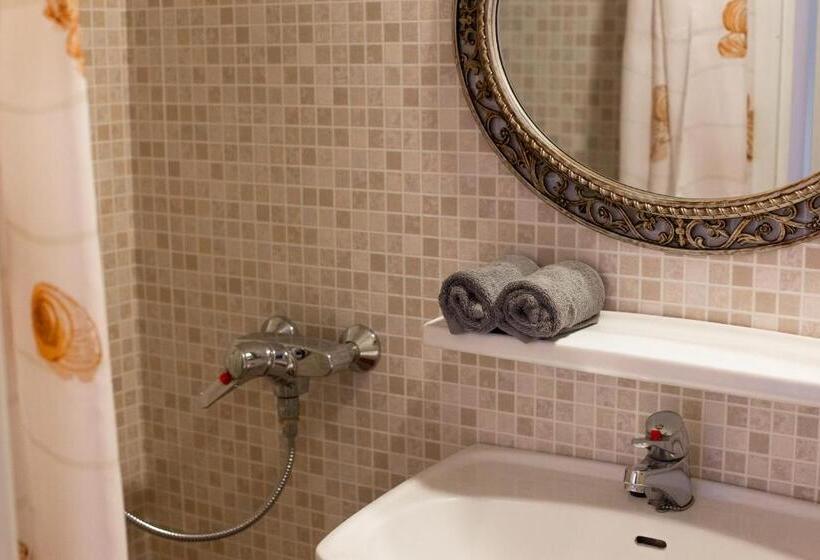 اتاق استاندارد, Suviste Guesthouse