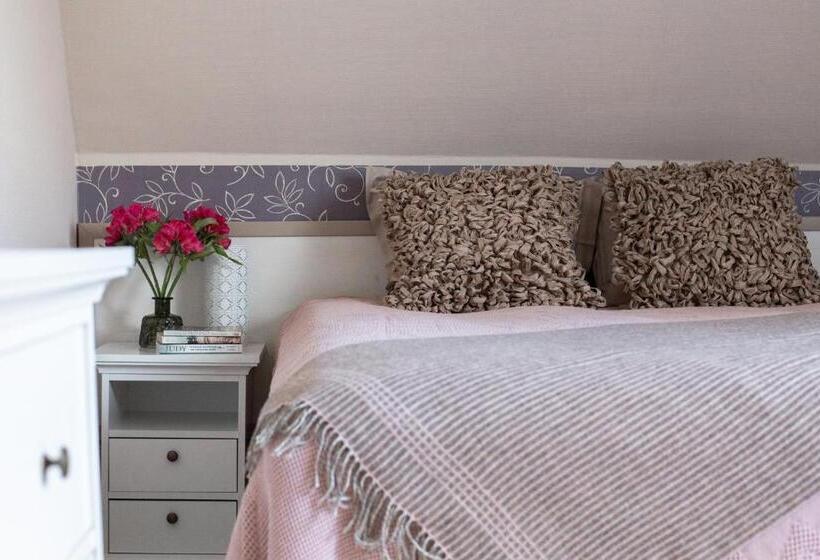 اتاق استاندارد, Suviste Guesthouse