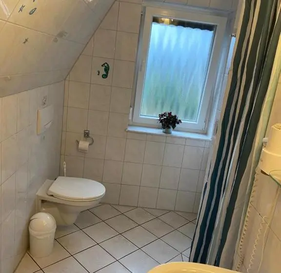 バス共有のスタンダードルーム, Pension Im Heidort