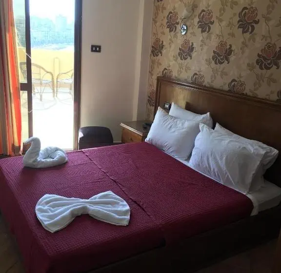 اتاق لوکس با تخت بزرگ, Abeer Hotel Alexandria