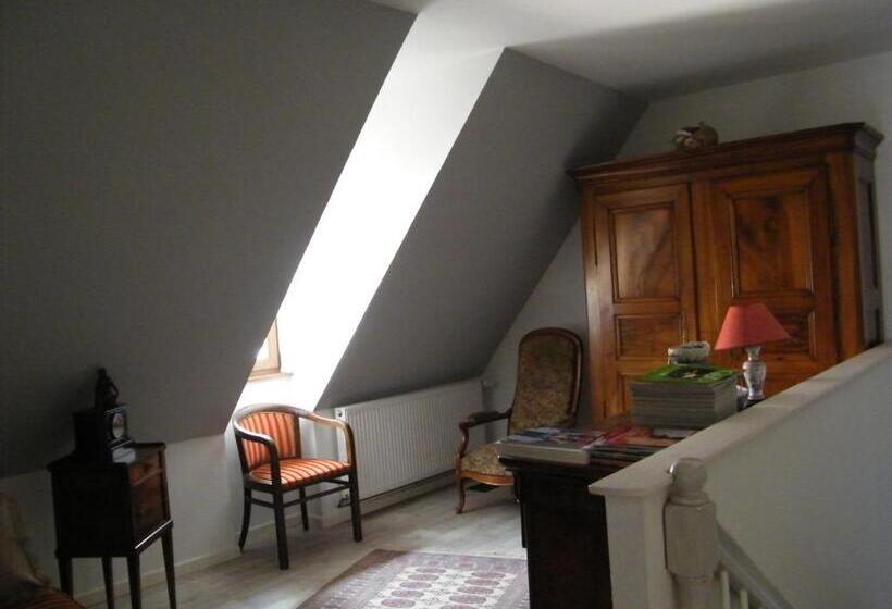 غرفة قياسية مزوَّدة بشُرفة, Chez Yolande