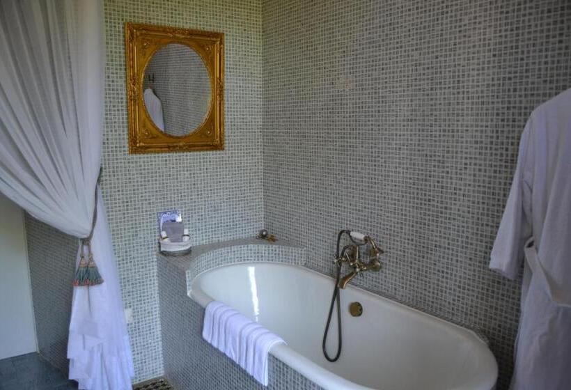 غرفة قياسية مطلّة علي الحديقة, Château De Peufeilhoux