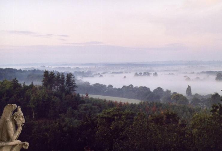جناح عائلي, Château De Peufeilhoux