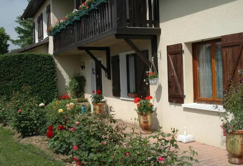 اتاق استاندارد, Le Jardin De Roses Dominique Loreau