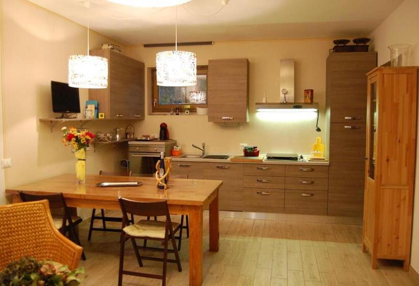 1 Bedroom Apartment Lake View, Agriturismo Casa Del Castagneto