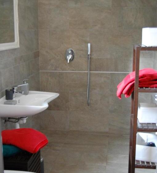 Standard studio with lake view, Agriturismo Casa Del Castagneto