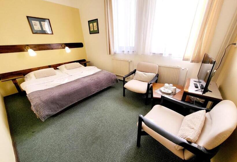 سوئیت 2 خوابه, Penzion Bazalka