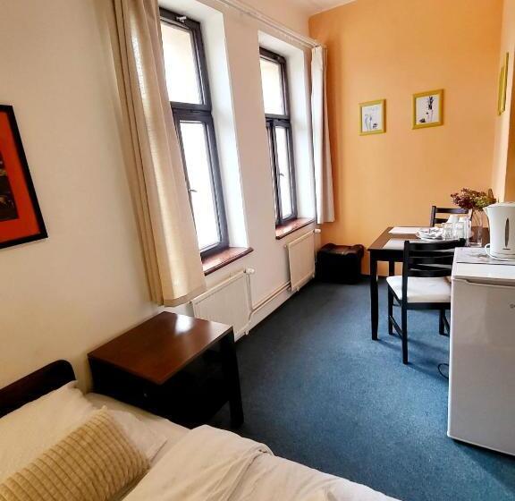 اتاق کلاسیک چهارنفره, Penzion Bazalka