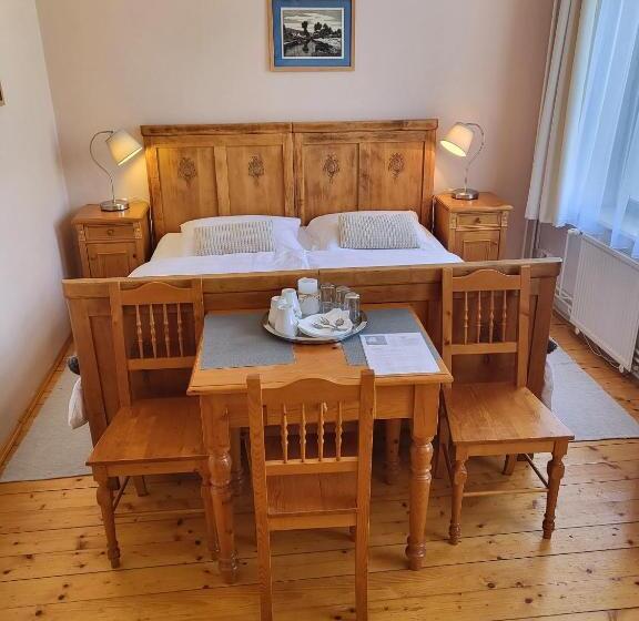 اتاق سوپریور سه تخته, Penzion Bazalka