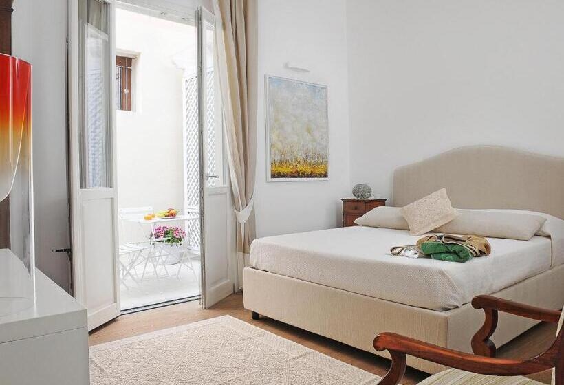 带阳台的豪华间, Efamoresca