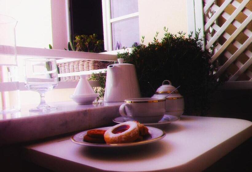 豪华单人间, Efamoresca