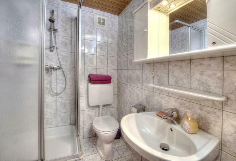 4인용 스탠다드 룸, Haus Brandner