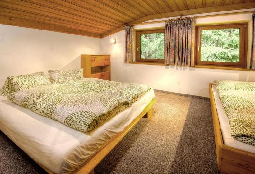 דירת שלושה חדרים, Haus Brandner