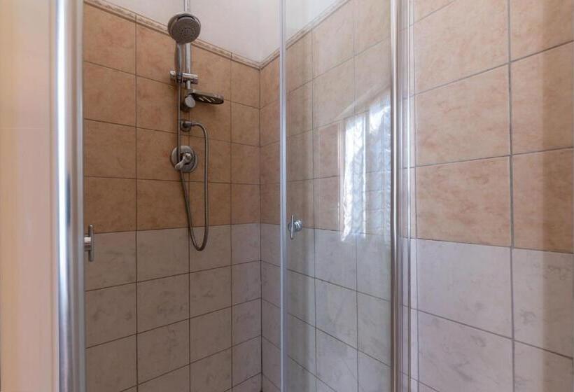 اتاق کلاسیک, Bed And Breakfast Le Petunie