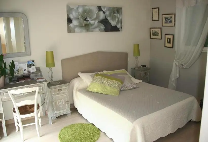 スタンダードルーム, Une Chambre à La Campagne