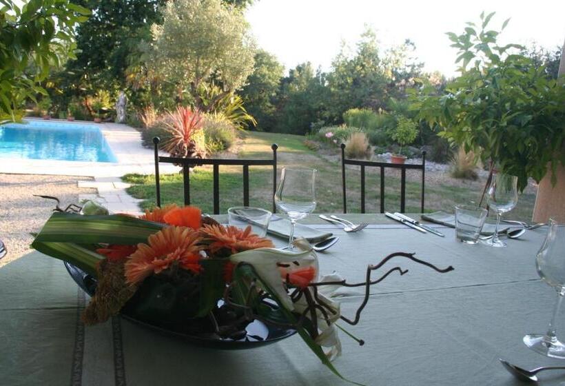 חדר סטנדרט, Une Chambre à La Campagne