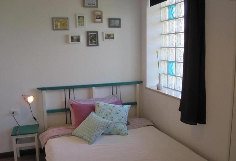 Quarto Estandar Individual, Magnolia B&b