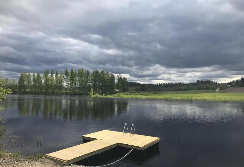 חדר סטנדרט לשלושה, Kartano Kievari