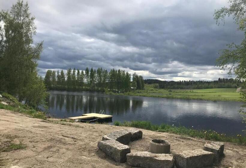 חדר סטנדרט לשלושה, Kartano Kievari