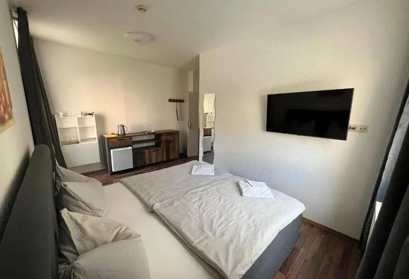 Standard Yhden Hengen Huone, Pension Zur Wartburg