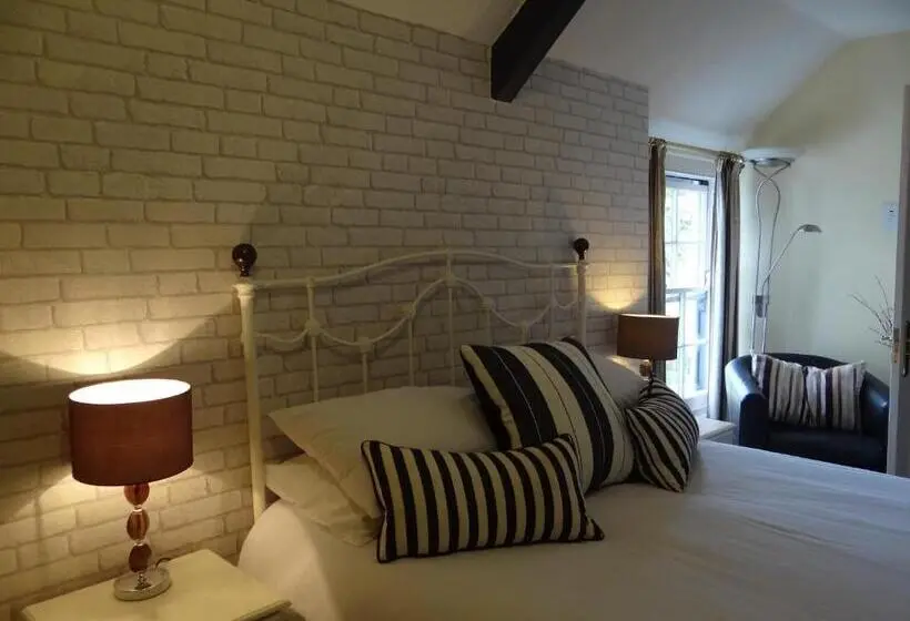 اتاق استاندارد, The Dundry Inn