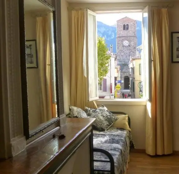 Standard Kolmen Hengen Huone, Chateau View Chambres D Hôtes