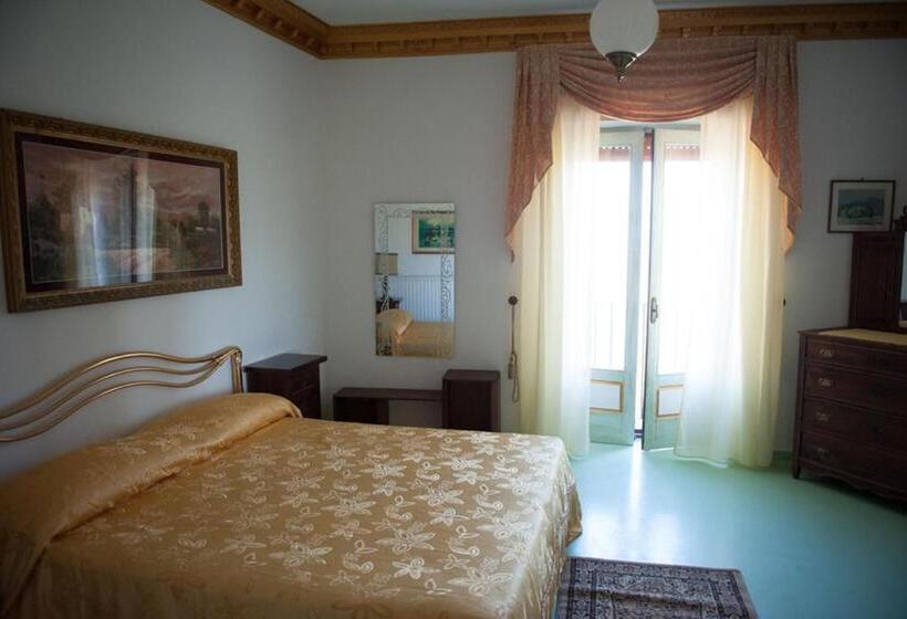 جناح مزوَّد بشرفة, La Dimora Antica