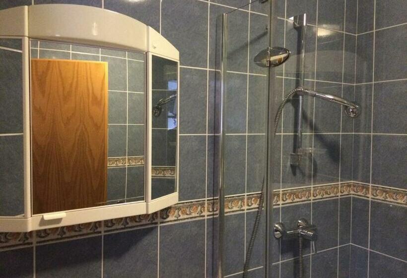 اتاق استاندارد با بالکن, Tourist Farm šalamun