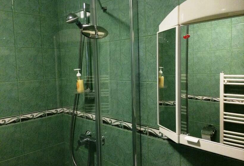 استودیو استاندارد با بالکن, Tourist Farm šalamun