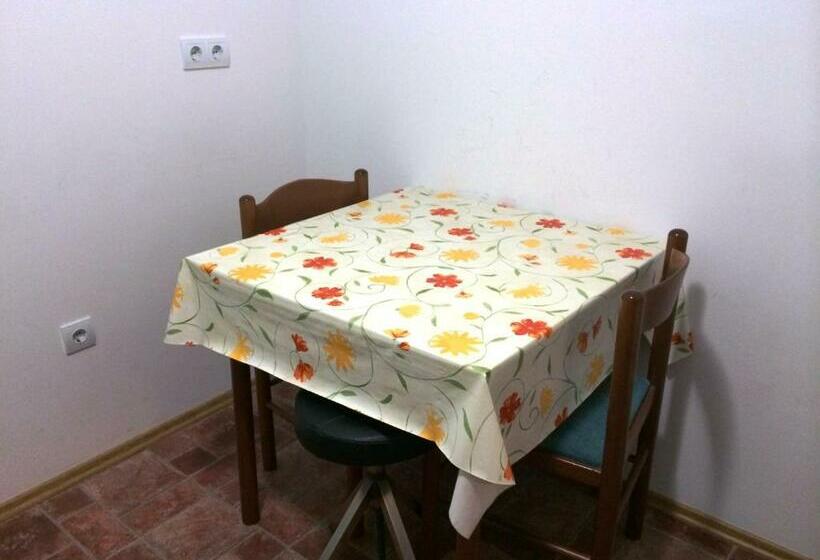 استودیو استاندارد با بالکن, Tourist Farm šalamun