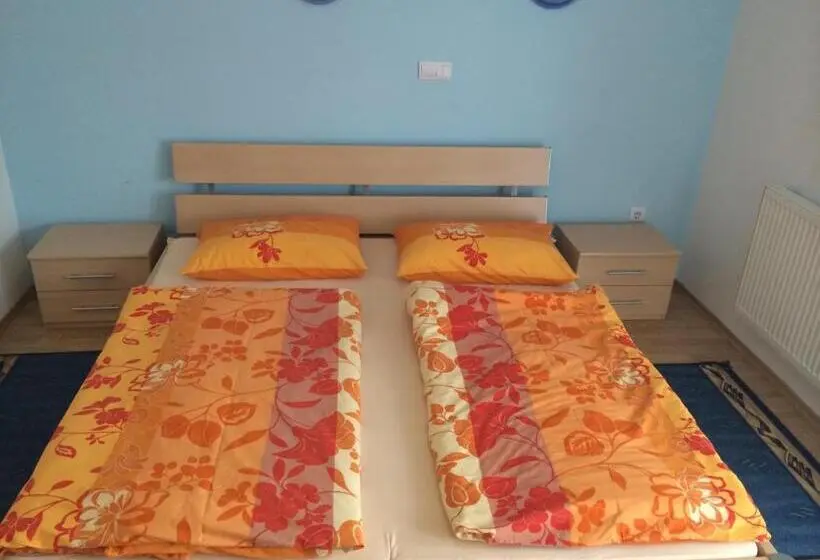 اتاق استاندارد با بالکن, Tourist Farm šalamun