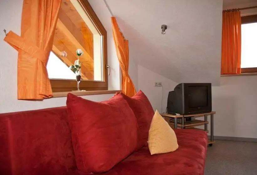 Apartament 4 Dormitoare, Ehstandhof