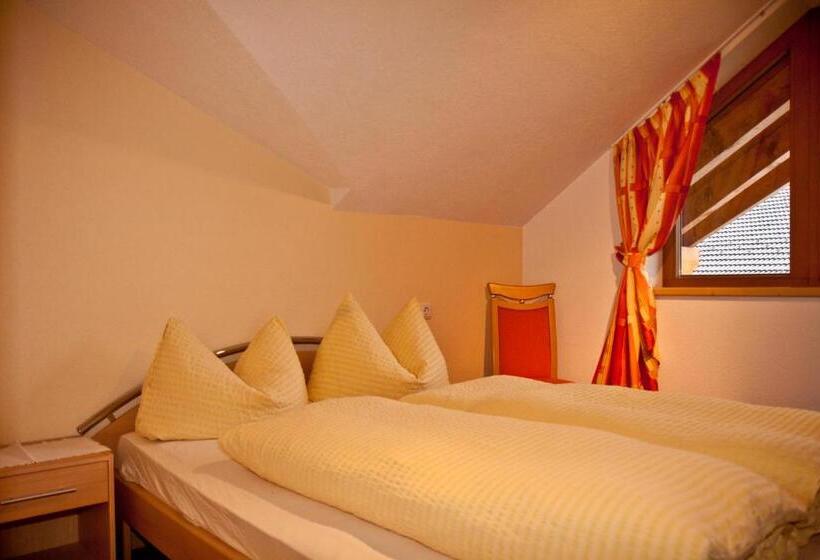 ４ベッドルームアパートメント, Ehstandhof