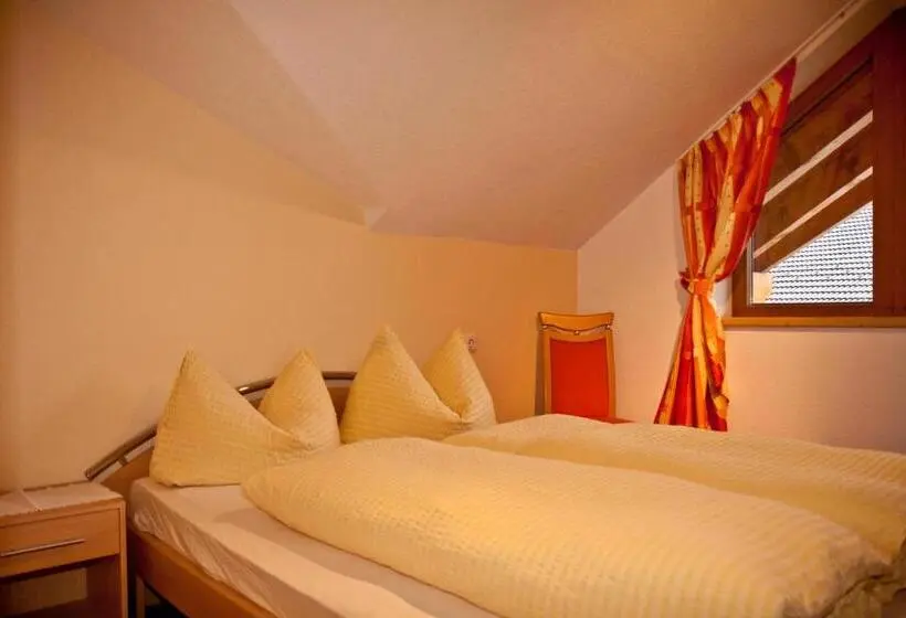 Apartament 4 Dormitoare, Ehstandhof