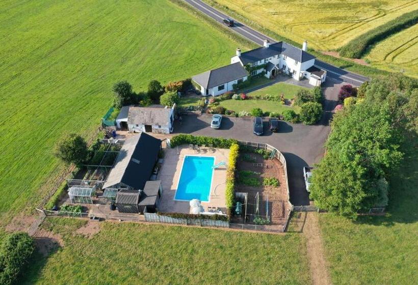 בונגלו סטנדרט עם נוף לגינה, Bournestream