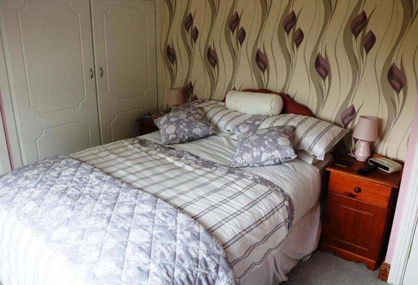 标准间, Comeragh View